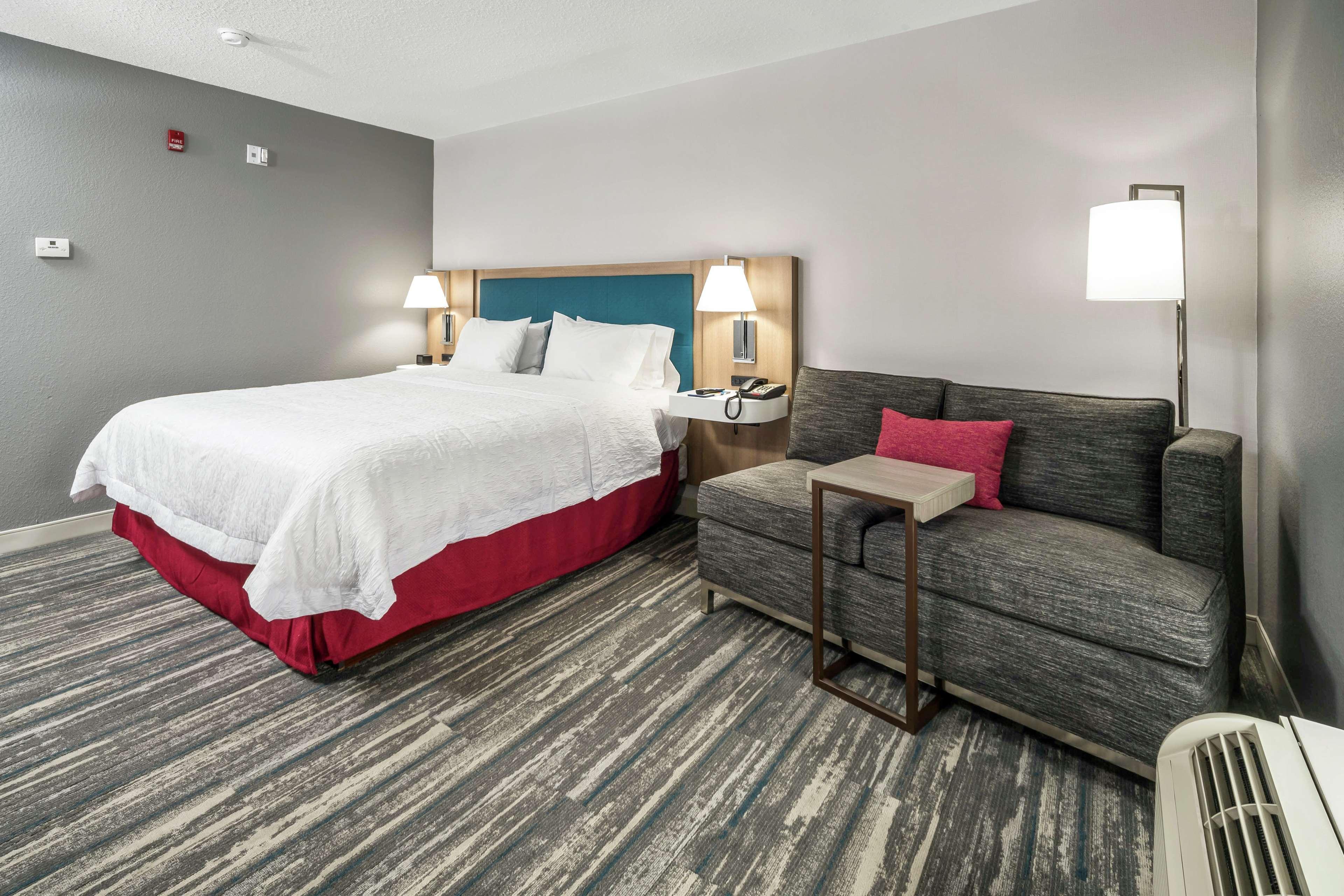 Hampton Inn Wilson Downtown Exterior photo